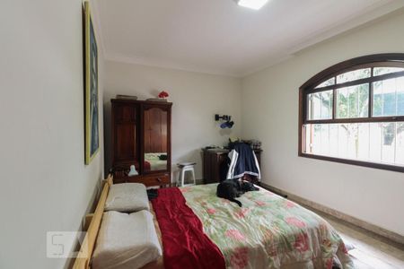 Casa à venda com 247m², 4 quartos e 3 vagas Casa à venda com 247m², 4 quartos e 3 vagasQuarto 1