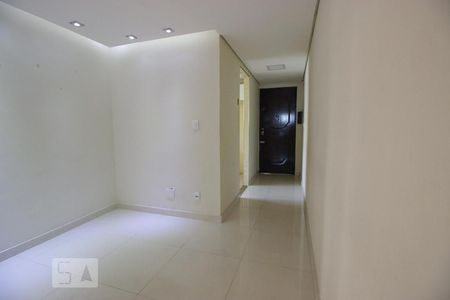 Sala de apartamento à venda com 3 quartos, 70m² em Cidade Antônio Estevão de Carvalho, São Paulo