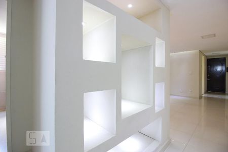 Corredor de apartamento à venda com 3 quartos, 70m² em Cidade Antônio Estevão de Carvalho, São Paulo