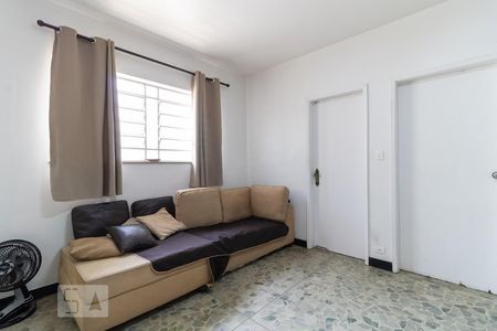 Casa à venda com 300m², 3 quartos e 2 vagas Casa à venda com 300m², 3 quartos e 2 vagasHall dos Quartos
