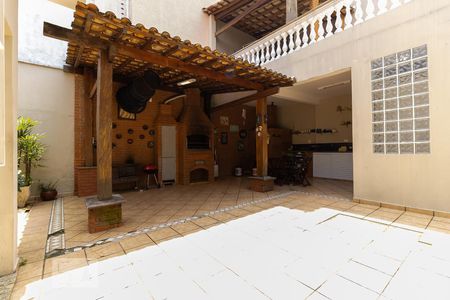 Casa à venda com 300m², 3 quartos e 2 vagas Casa à venda com 300m², 3 quartos e 2 vagasÁrea Externa
