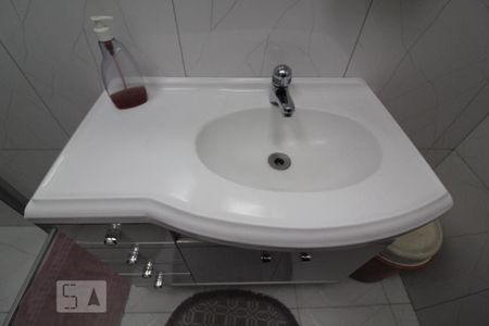 Casa à venda com 338m², 4 quartos e 3 vagasBanheiro 2 social