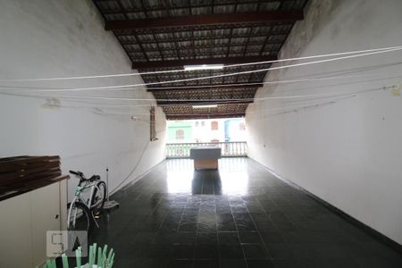 Casa à venda com 338m², 4 quartos e 3 vagasSalão festa