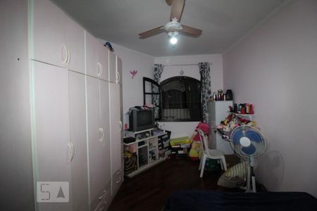 Casa à venda com 338m², 4 quartos e 3 vagasQuarto 2