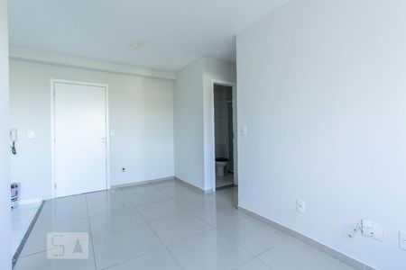 Sala de apartamento para alugar com 2 quartos, 45m² em Itaquera, São Paulo