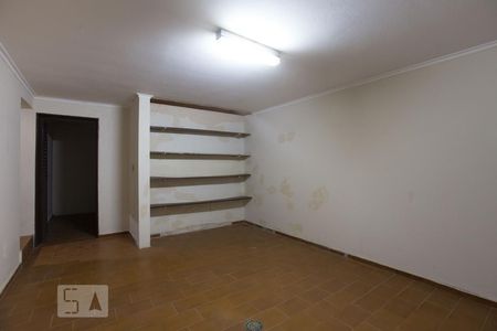 Casa para alugar com 350m², 4 quartos e 2 vagasPorão