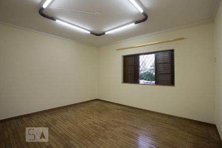 Casa para alugar com 350m², 4 quartos e 2 vagasQuarto