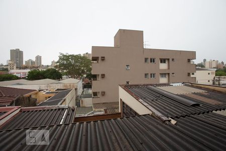 Casa para alugar com 350m², 4 quartos e 2 vagasVista da janela da suíte 2