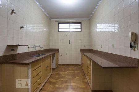 Casa para alugar com 350m², 4 quartos e 2 vagasCozinha