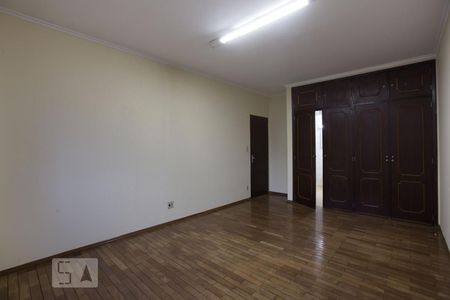 Casa para alugar com 350m², 4 quartos e 2 vagasSuíte 2