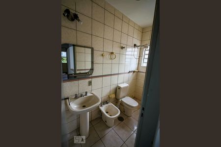 Casa à venda com 175m², 4 quartos e 2 vagasBanheiro