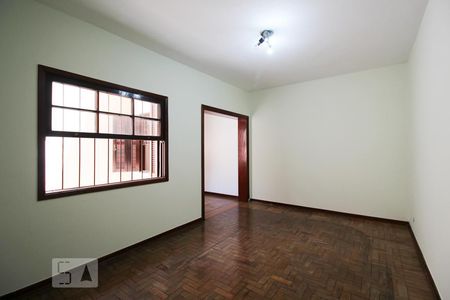 Casa à venda com 200m², 2 quartos e sem vaga Casa à venda com 200m², 2 quartos e sem vagaCasa 2 Quarto