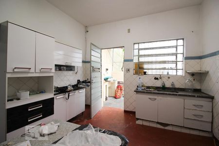 Casa à venda com 200m², 2 quartos e sem vaga Casa à venda com 200m², 2 quartos e sem vagaCozinha