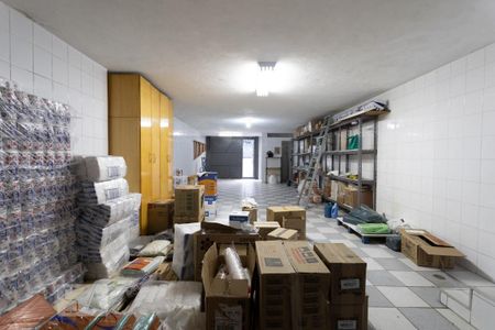 Casa à venda com 190m², 3 quartos e 6 vagas Casa à venda com 190m², 3 quartos e 6 vagasGaragem