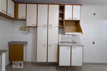 Casa à venda com 190m², 3 quartos e 6 vagas Casa à venda com 190m², 3 quartos e 6 vagasCozinha