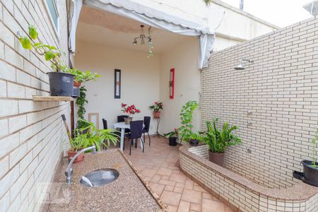 Apartamento à venda com 300m², 4 quartos e 1 vaga Apartamento à venda com 300m², 4 quartos e 1 vagaDetalhe da Sala - Varanda