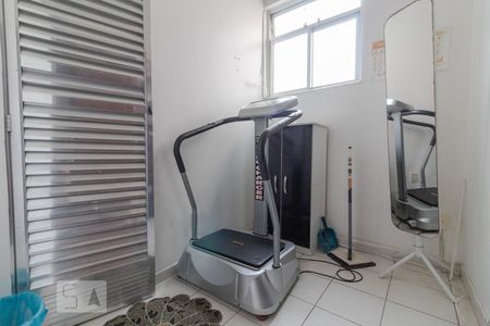 Apartamento à venda com 300m², 4 quartos e 1 vaga Apartamento à venda com 300m², 4 quartos e 1 vagaQuarto de Serviço