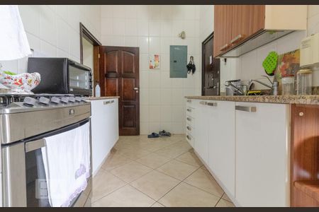 Apartamento à venda com 300m², 4 quartos e 1 vaga Apartamento à venda com 300m², 4 quartos e 1 vagaCozinha