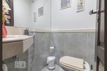 Apartamento à venda com 300m², 4 quartos e 1 vaga Apartamento à venda com 300m², 4 quartos e 1 vagaBanheiro 3