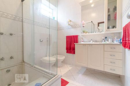 Apartamento à venda com 300m², 4 quartos e 1 vaga Apartamento à venda com 300m², 4 quartos e 1 vagaBanheiro 2