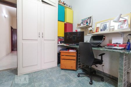 Apartamento à venda com 300m², 4 quartos e 1 vaga Apartamento à venda com 300m², 4 quartos e 1 vagaQuarto 3