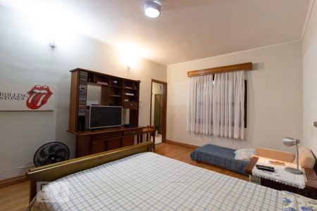 Casa à venda com 330m², 3 quartos e 8 vagas Casa à venda com 330m², 3 quartos e 8 vagasSuíte 3