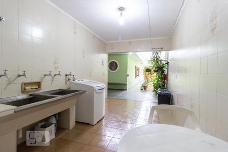 Casa à venda com 330m², 3 quartos e 8 vagas Casa à venda com 330m², 3 quartos e 8 vagasÁrea de serviço