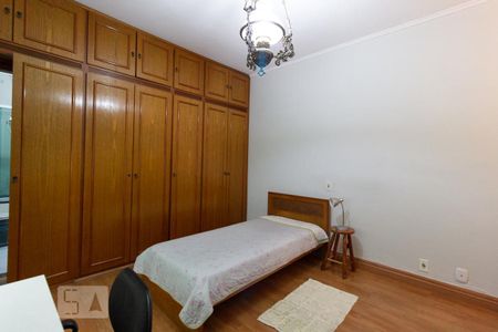 Casa à venda com 330m², 3 quartos e 8 vagas Casa à venda com 330m², 3 quartos e 8 vagasSuíte 2