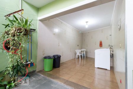 Casa à venda com 330m², 3 quartos e 8 vagas Casa à venda com 330m², 3 quartos e 8 vagasÁrea de serviço