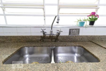 Casa à venda com 330m², 3 quartos e 8 vagas Casa à venda com 330m², 3 quartos e 8 vagasCozinha