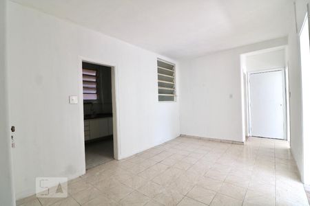 Apartamento à venda com 70m², 2 quartos e sem vagaSala