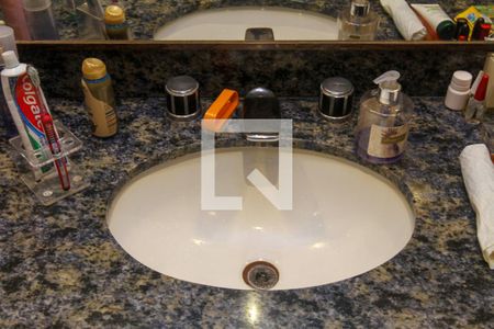 Apartamento à venda com 135m², 3 quartos e 1 vaga Apartamento à venda com 135m², 3 quartos e 1 vagaBanheiro do Quarto 1 - Suíte