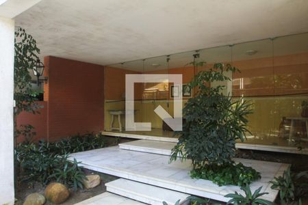 Apartamento à venda com 135m², 3 quartos e 1 vaga Apartamento à venda com 135m², 3 quartos e 1 vagaHall social