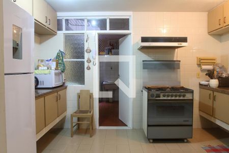 Apartamento à venda com 135m², 3 quartos e 1 vaga Apartamento à venda com 135m², 3 quartos e 1 vagaCozinha