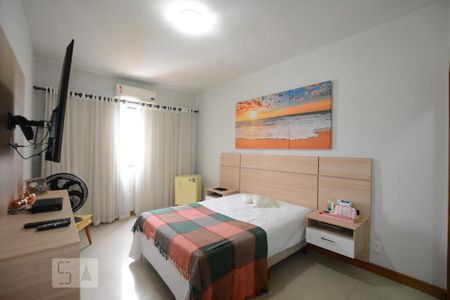 Casa à venda com 250m², 3 quartos e 2 vagasQuarto 1 Suite