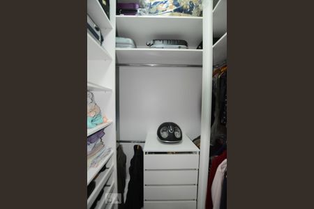 Casa à venda com 250m², 3 quartos e 2 vagasCloset da suíte 1