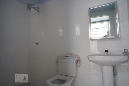 Casa para alugar com 500m², 6 quartos e 8 vagasBanheiro de Serviço