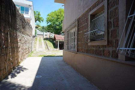 Casa para alugar com 500m², 6 quartos e 8 vagasLateral Casa