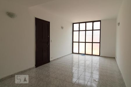Sala de casa à venda com 3 quartos, 98m² em Vila Cordeiro, São Paulo