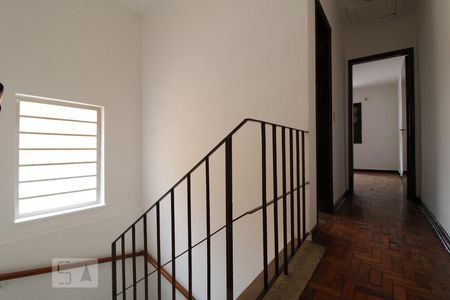 Corredor para os quartos de casa à venda com 3 quartos, 98m² em Vila Cordeiro, São Paulo