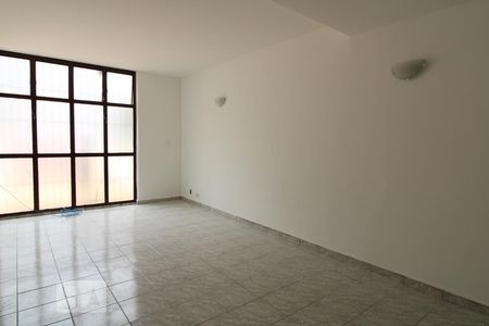 Sala de casa à venda com 3 quartos, 98m² em Vila Cordeiro, São Paulo