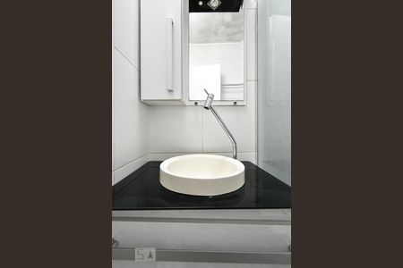 Apartamento à venda com 47m², 2 quartos e sem vaga Apartamento à venda com 47m², 2 quartos e sem vagaBanheiro