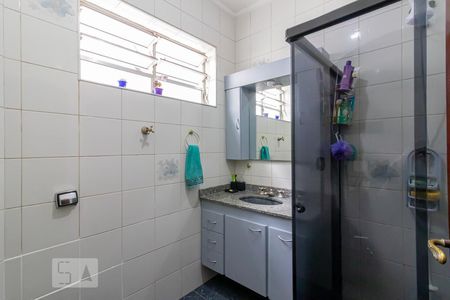 Casa à venda com 360m², 6 quartos e 3 vagas Casa à venda com 360m², 6 quartos e 3 vagasBanheiro Casa 1