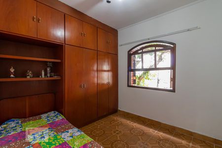 Casa à venda com 360m², 6 quartos e 3 vagas Casa à venda com 360m², 6 quartos e 3 vagasQuarto 1 Casa 2