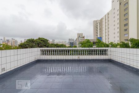 Casa à venda com 360m², 6 quartos e 3 vagas Casa à venda com 360m², 6 quartos e 3 vagasCobertura Casa 1