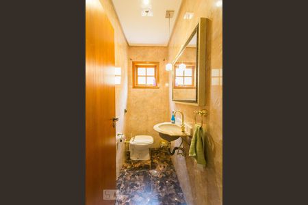 Casa para alugar com 75m², 5 quartos e 3 vagasBanheiro