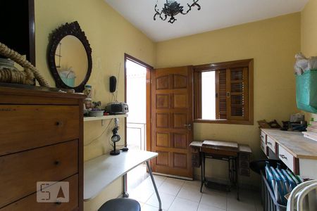 Casa para alugar com 75m², 5 quartos e 3 vagasEdícula - Quarto