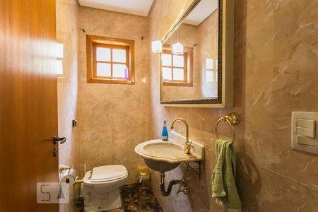 Casa para alugar com 75m², 5 quartos e 3 vagasBanheiro