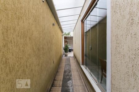 Casa para alugar com 75m², 5 quartos e 3 vagasCorredor