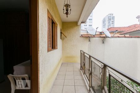 Casa para alugar com 75m², 5 quartos e 3 vagasEdícula